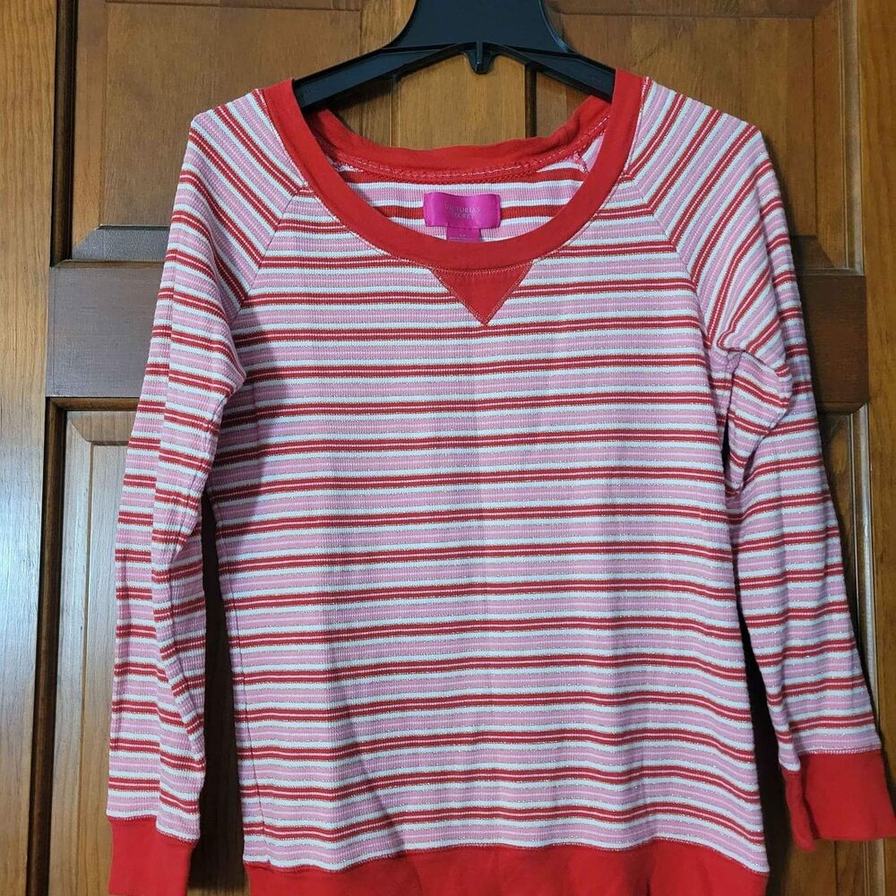Women's Size XS Victoria's Secret Winter Pajama Top Christmas